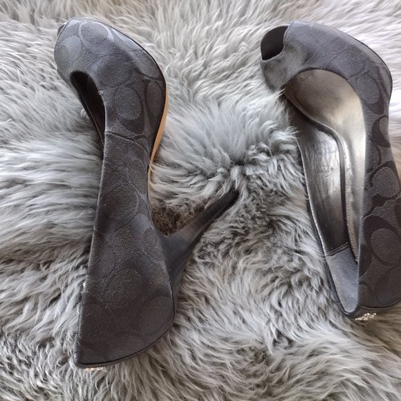 Coach shoe - Picture 3 of 7